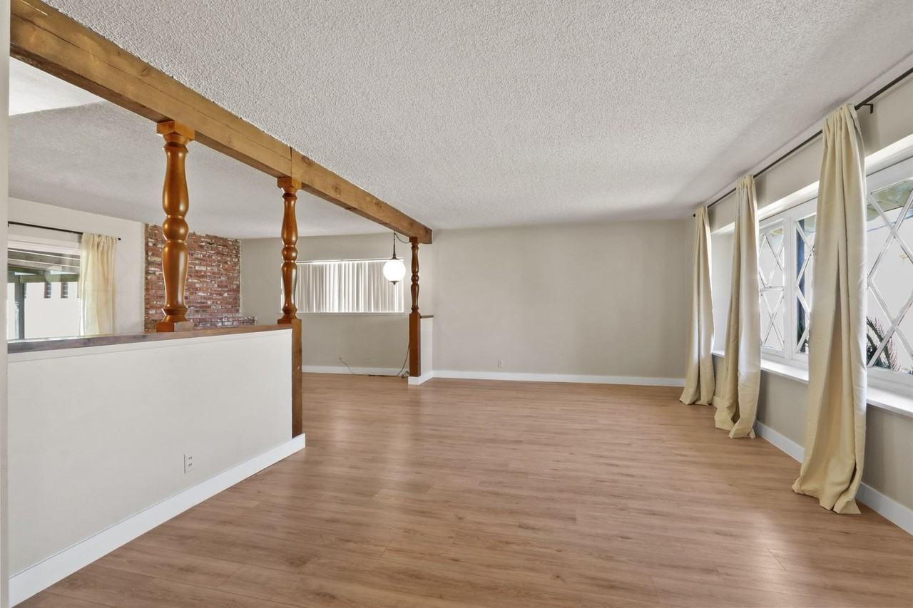 10925 Newcomb Ave - Photo 2 of 15