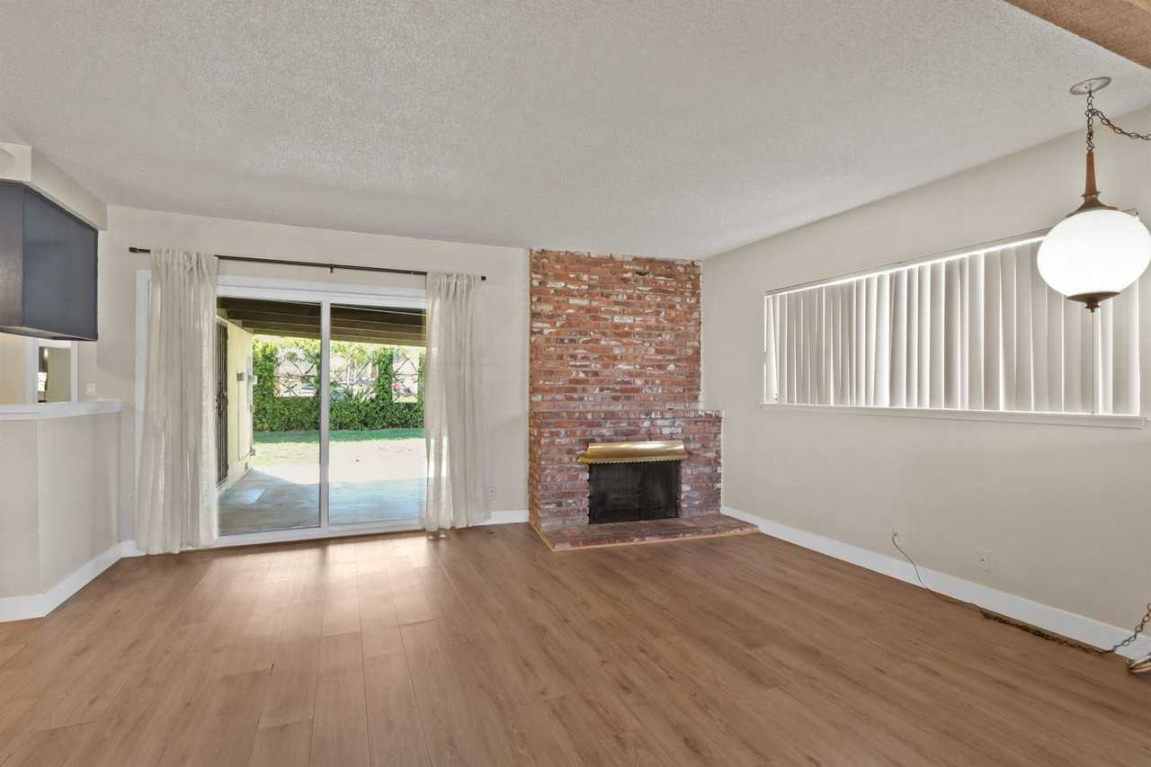 10925 Newcomb Ave - Photo 4 of 15