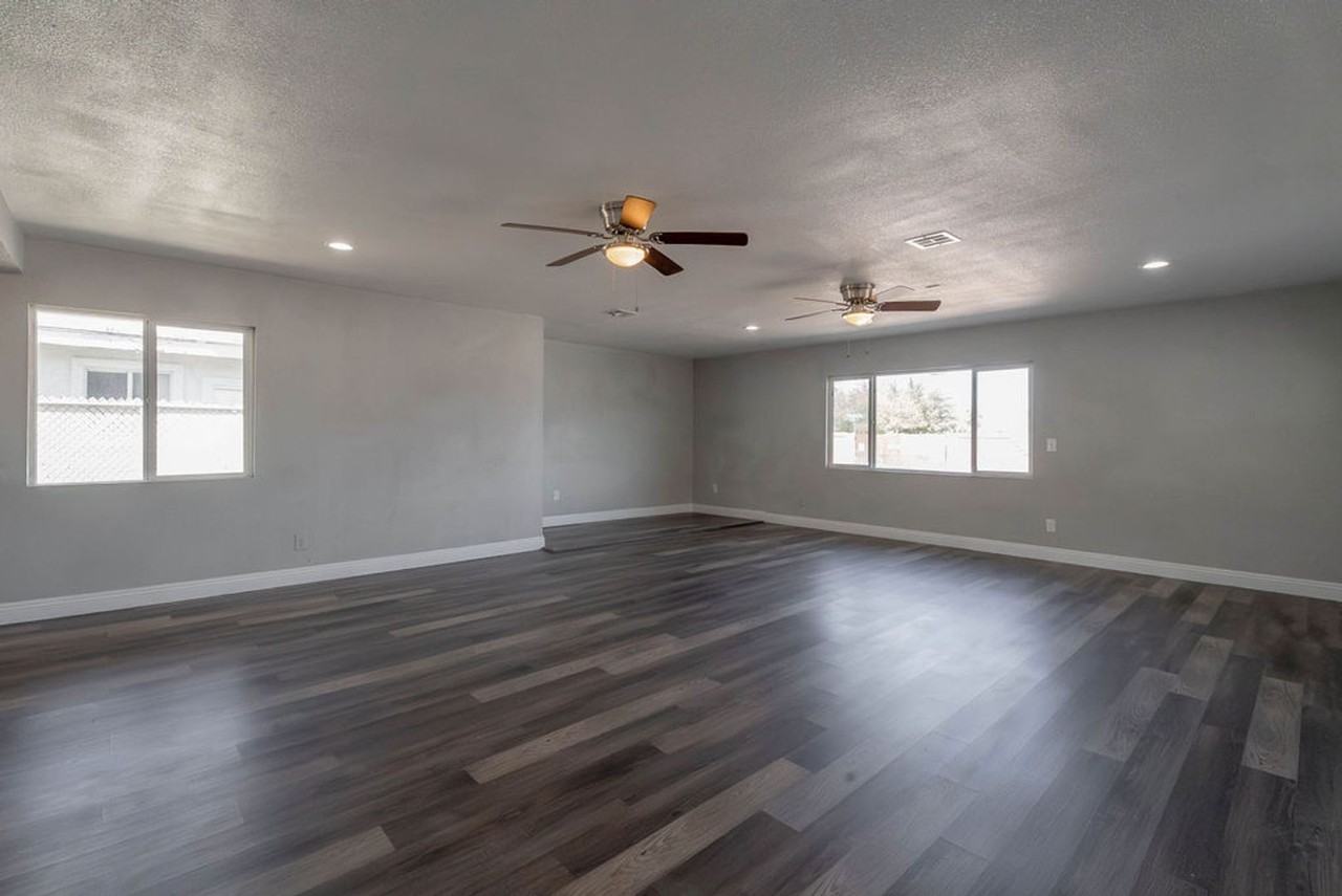 1501 N Tonopah Dr - Photo 2 of 39