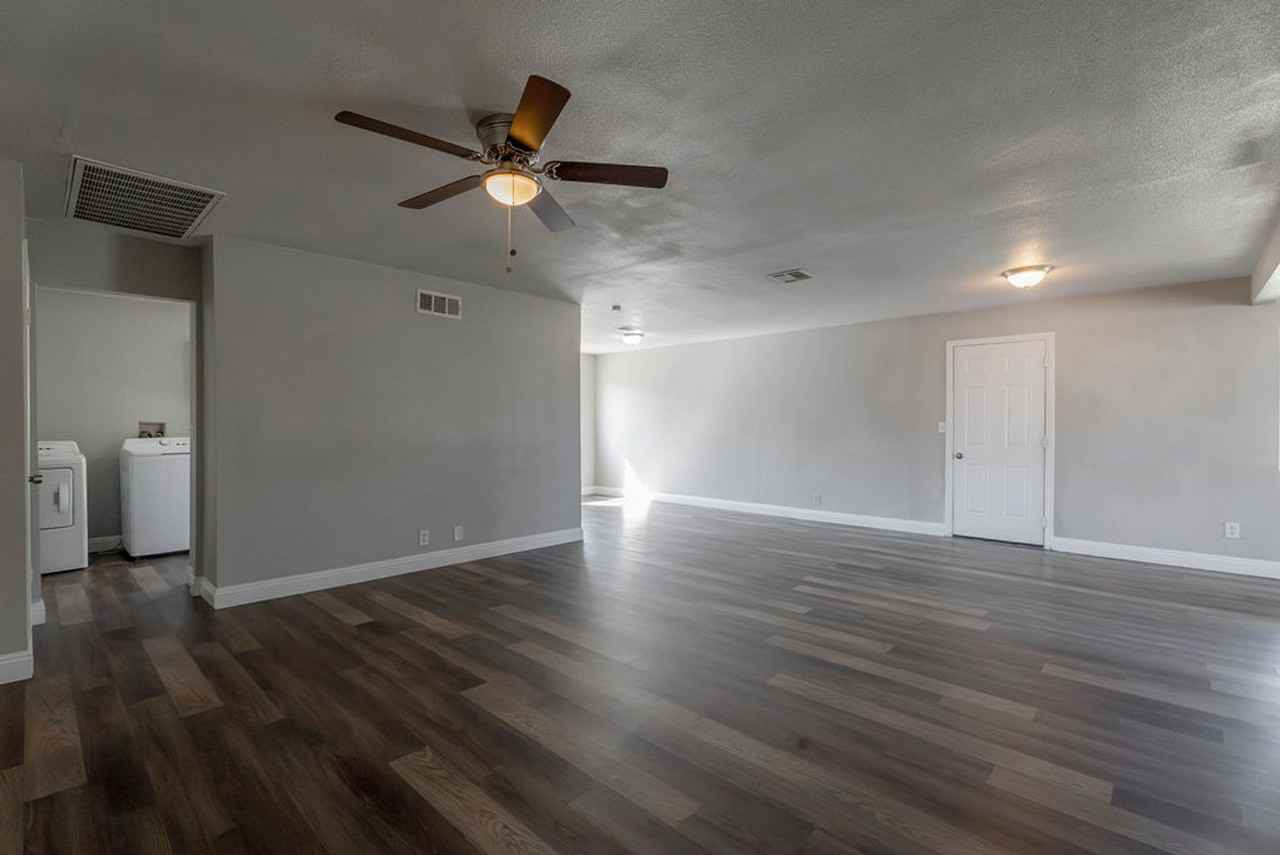 1501 N Tonopah Dr - Photo 6 of 39