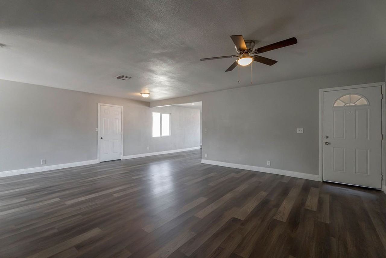 1501 N Tonopah Dr - Photo 7 of 39