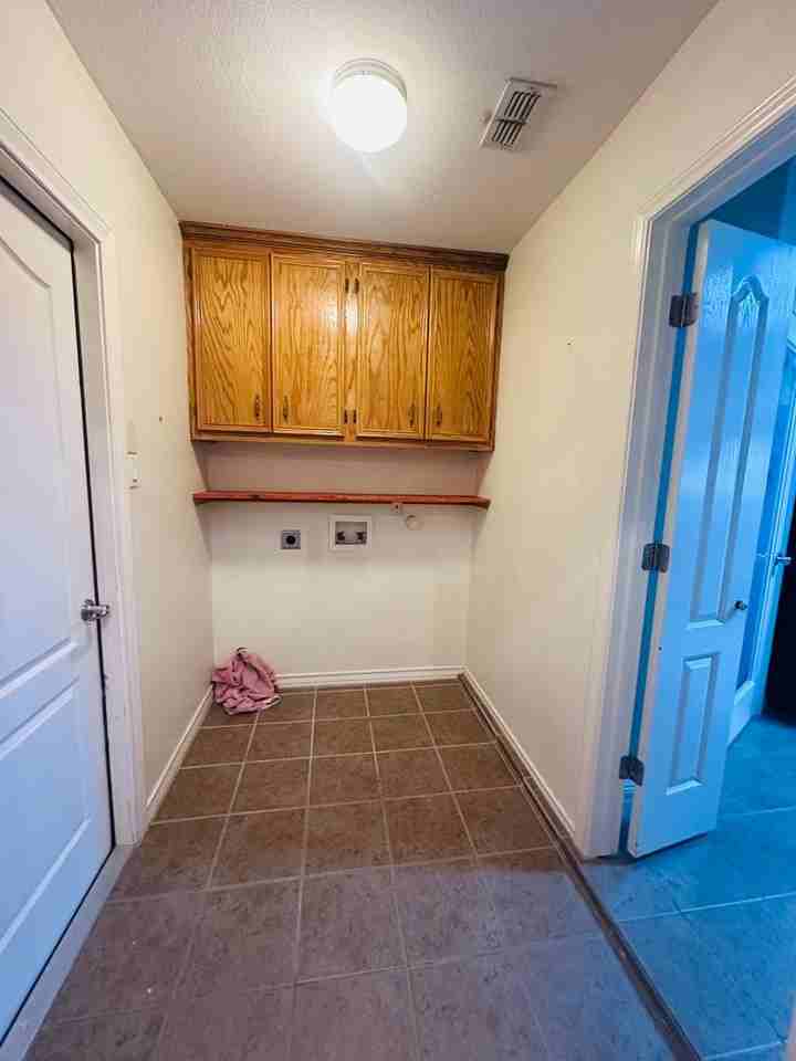 2509 Windblown Dr - Photo 4 of 25