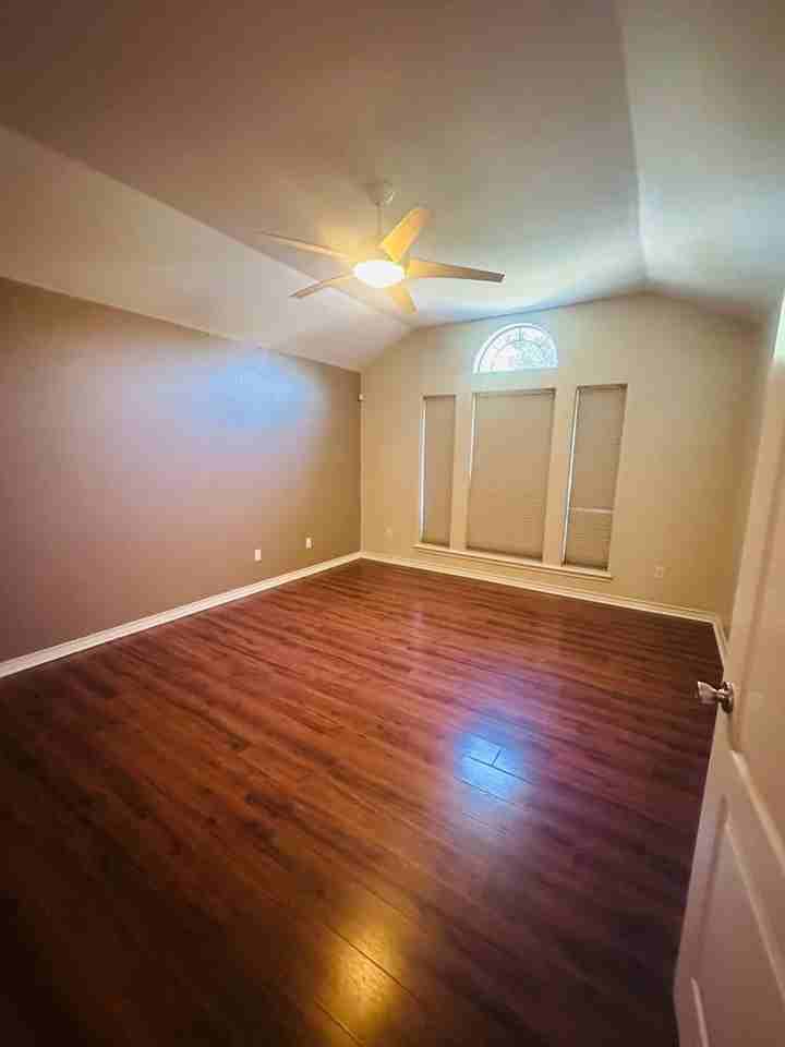 2509 Windblown Dr - Photo 7 of 25