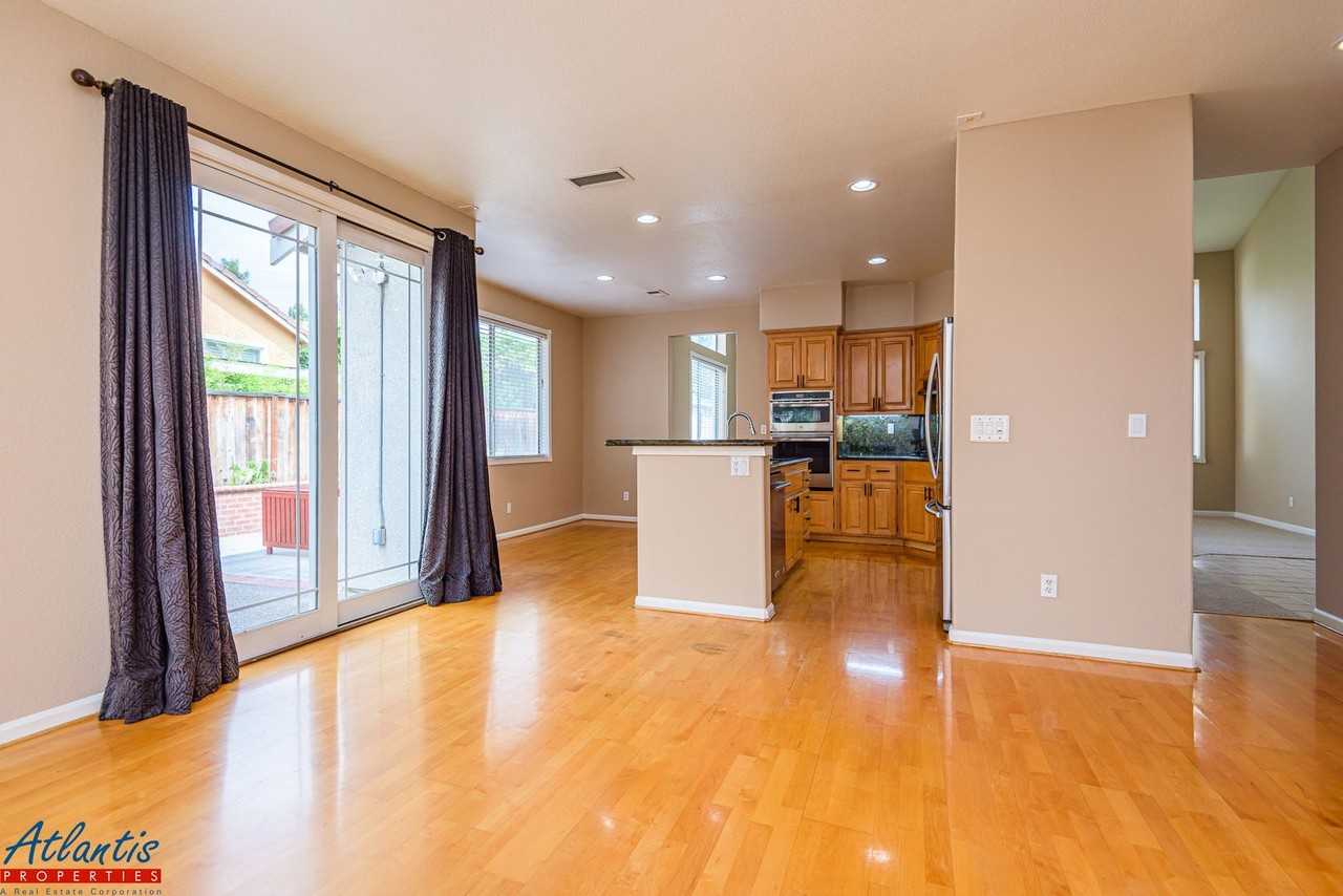 2189 Rockrose Ct - Photo 6 of 22