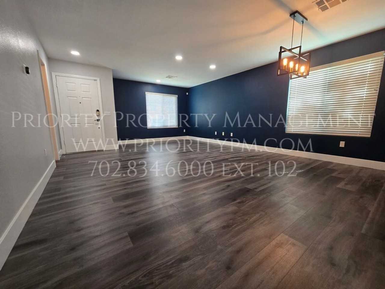 10001 Ranch Hand Ave - Photo 2 of 8