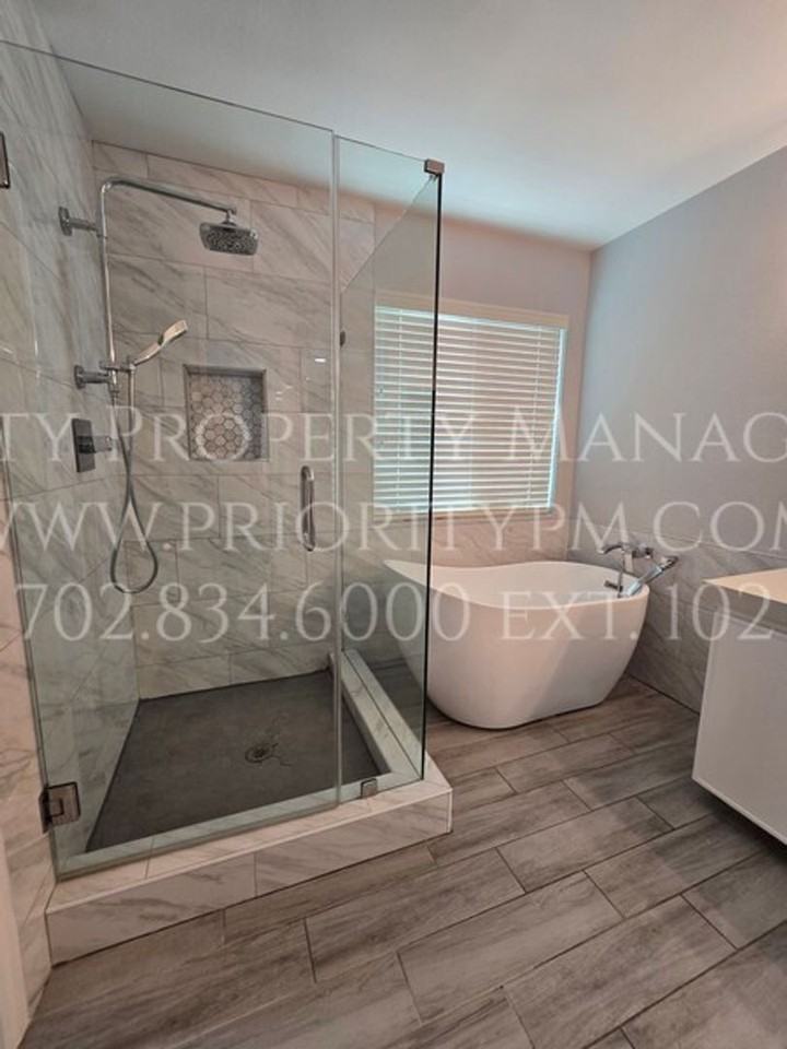 10001 Ranch Hand Ave - Photo 6 of 8