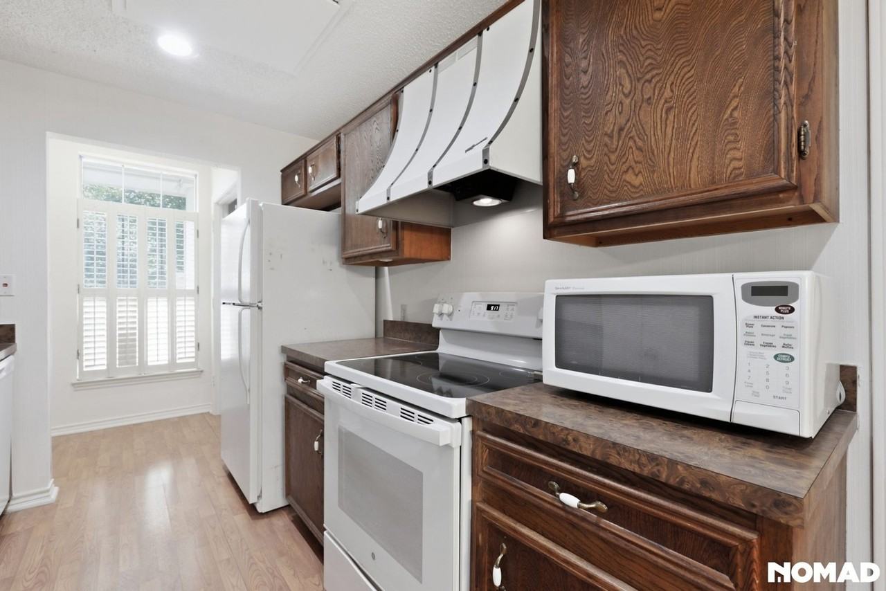 3319 Reagan St - Photo 4 of 34