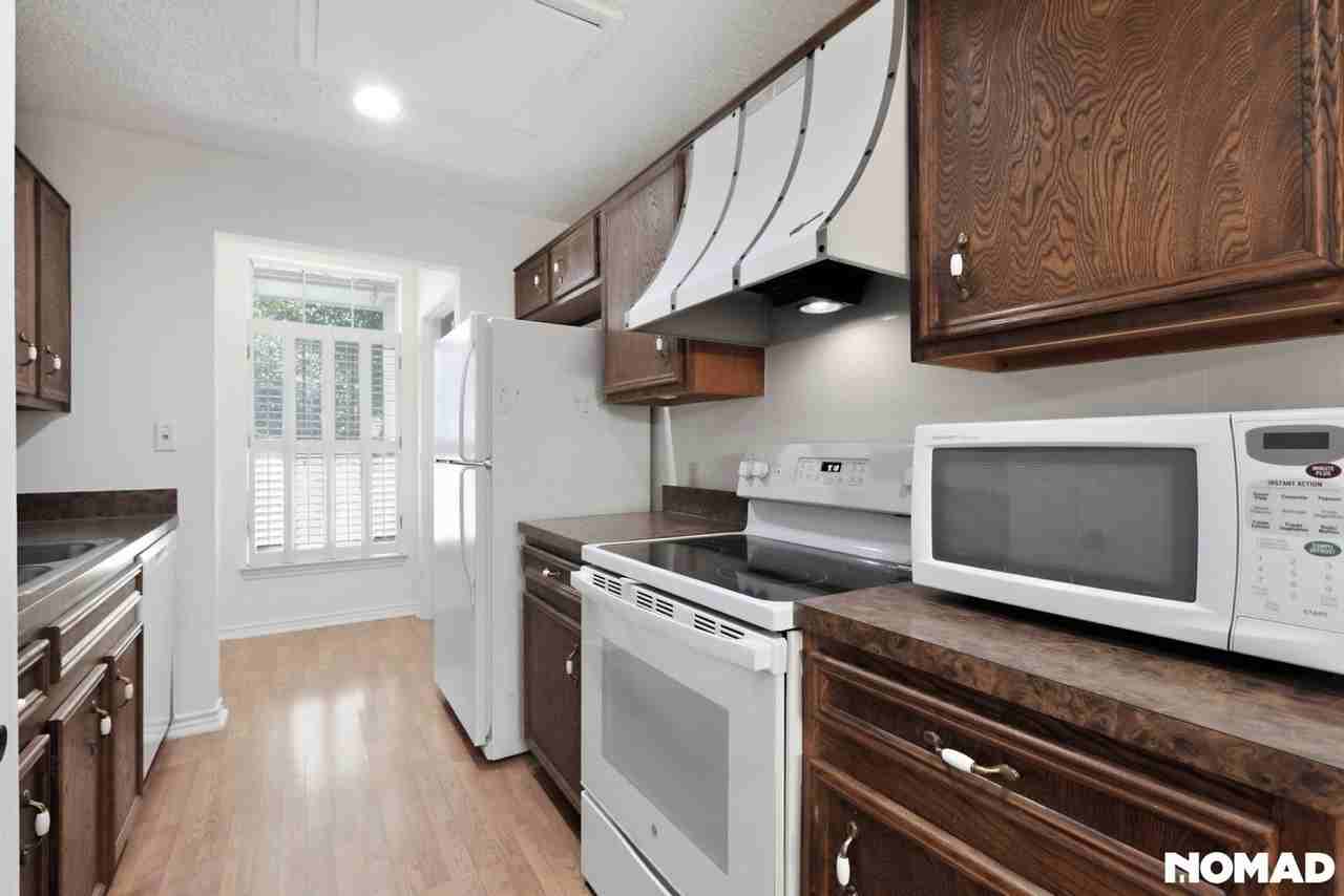 3319 Reagan St - Photo 5 of 34