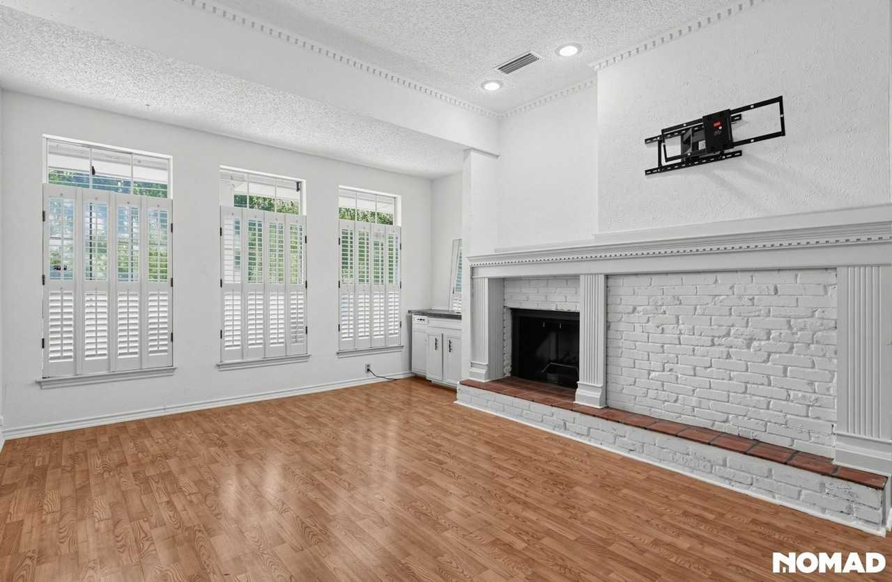 3319 Reagan St - Photo 7 of 34