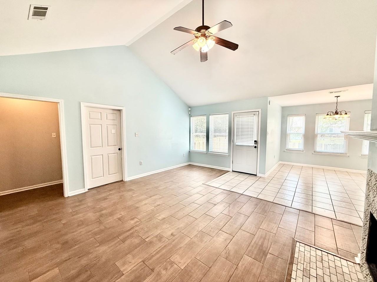15253 E Bayou Dr - Photo 3 of 20