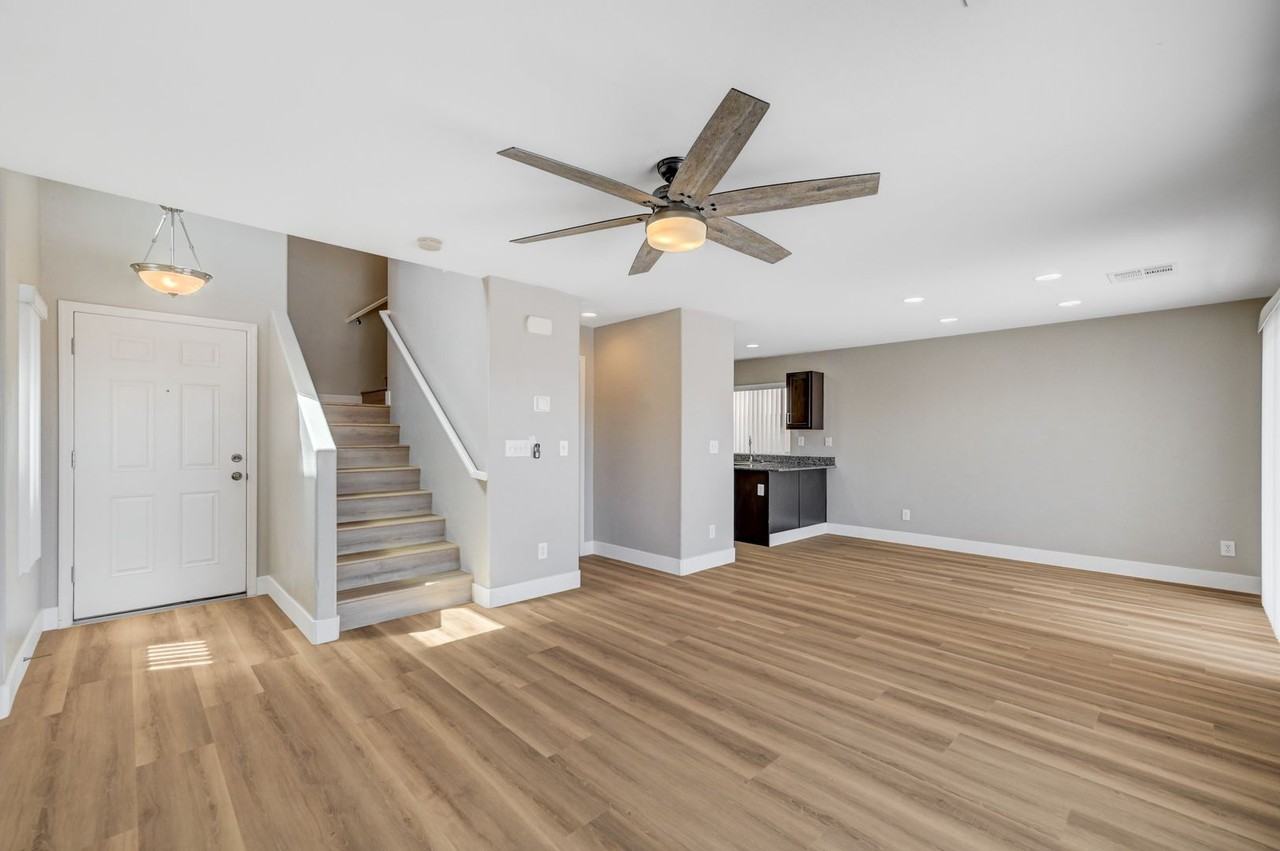 9930 Stiges St - Photo 2 of 29