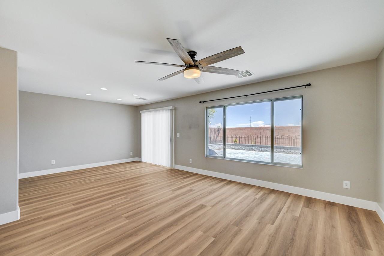 9930 Stiges St - Photo 3 of 29