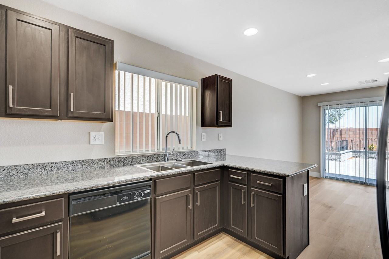 9930 Stiges St - Photo 6 of 29