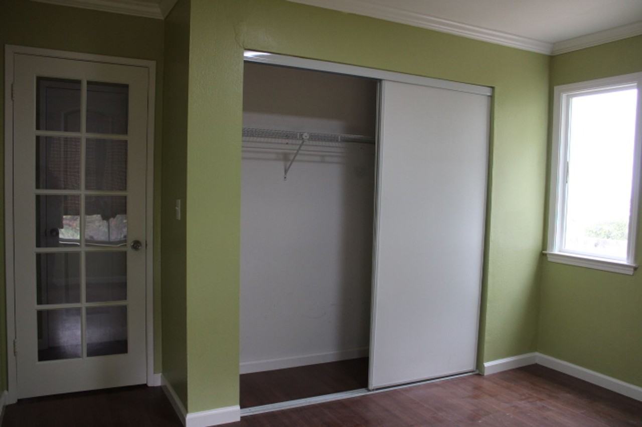 190 Iris Rd - Photo 5 of 49