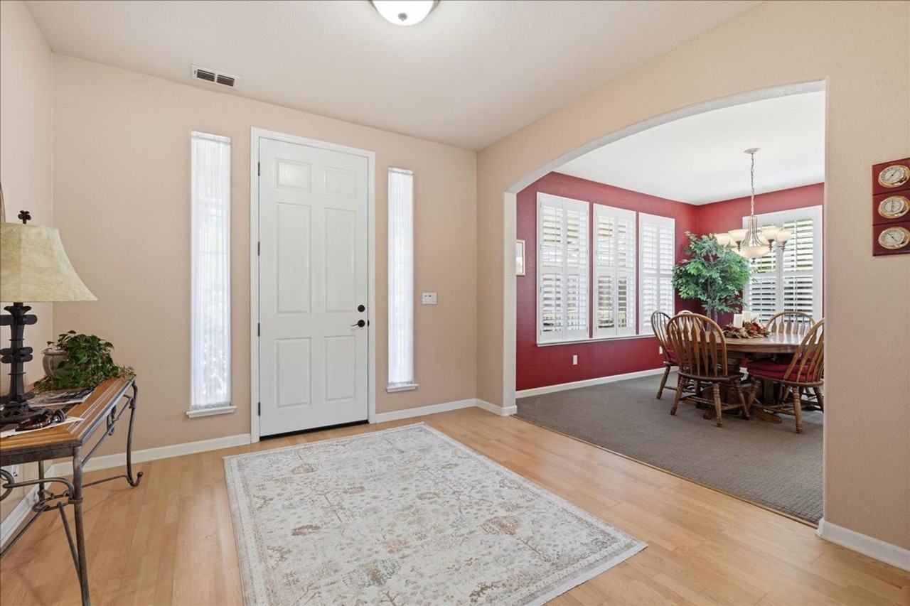 1984 Ribier Way - Photo 4 of 23