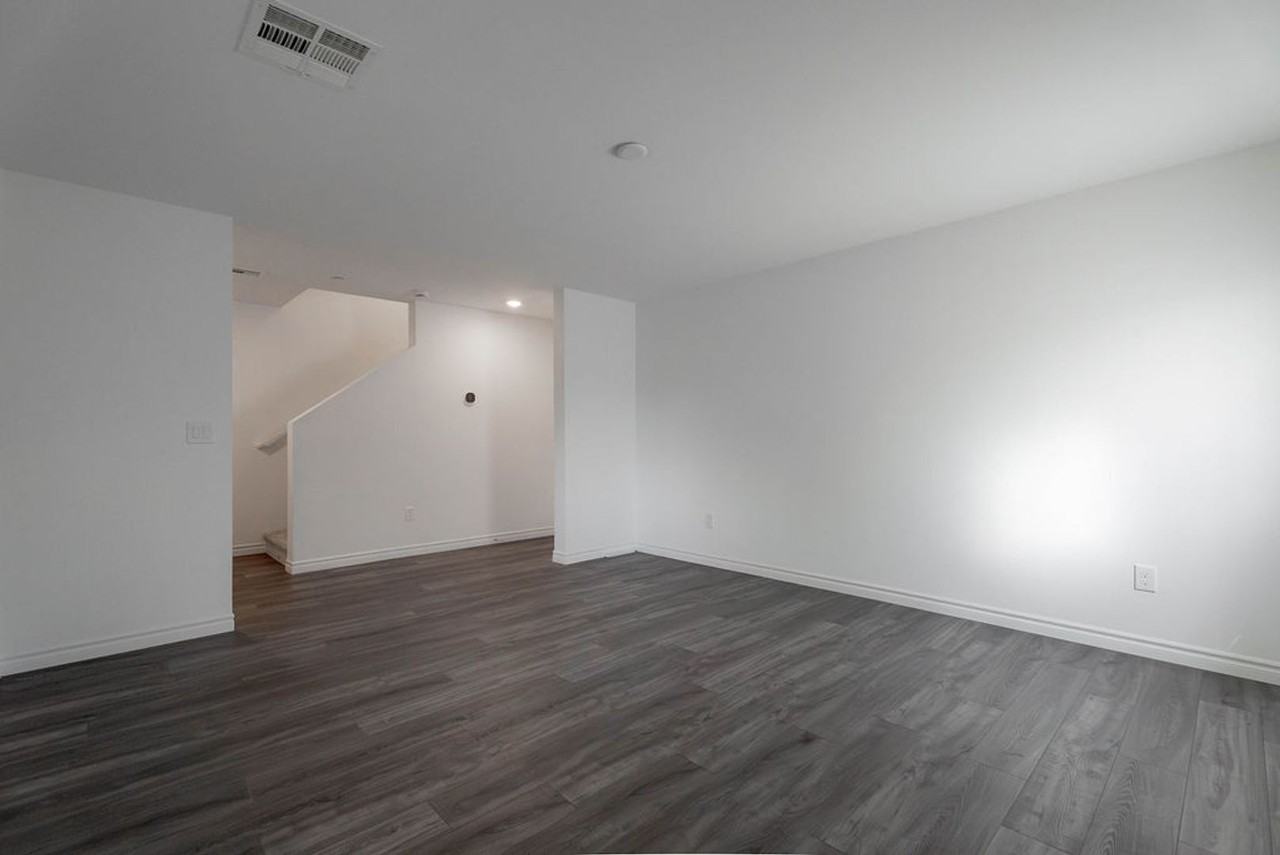 3541 Reserve Ct - Photo 4 of 37