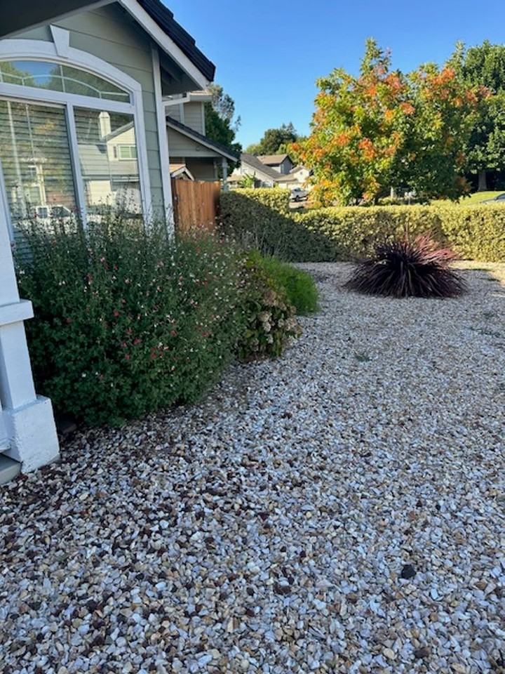 9507 Lazy Creek Dr - Photo 3 of 24