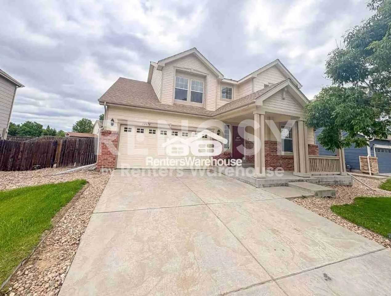 12674 Jersey Cir E - Photo 3 of 32