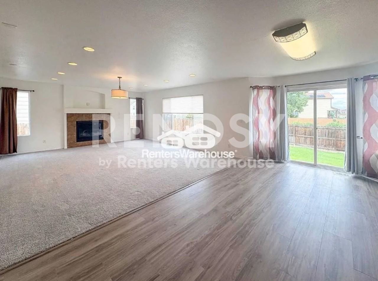 12674 Jersey Cir E - Photo 5 of 32
