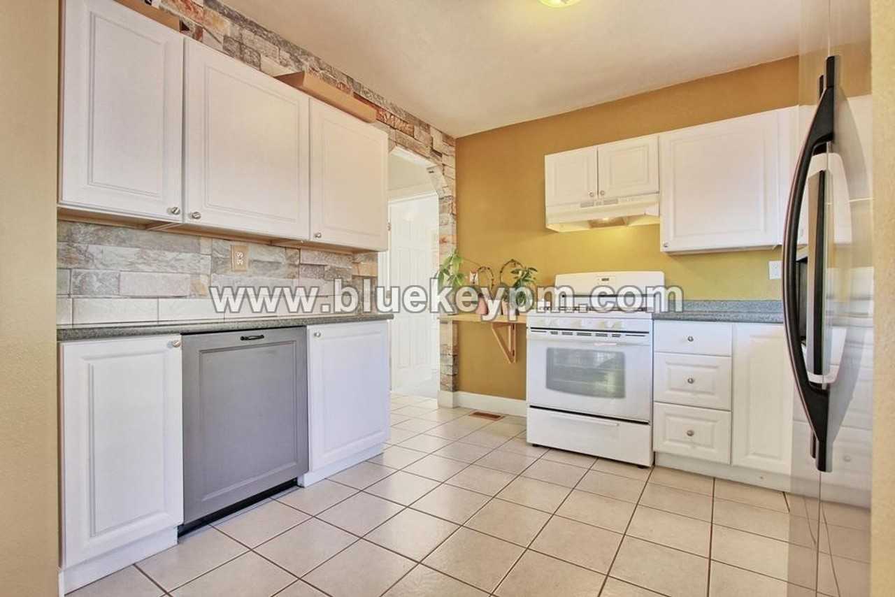 5514 Se Malden St - Photo 6 of 16