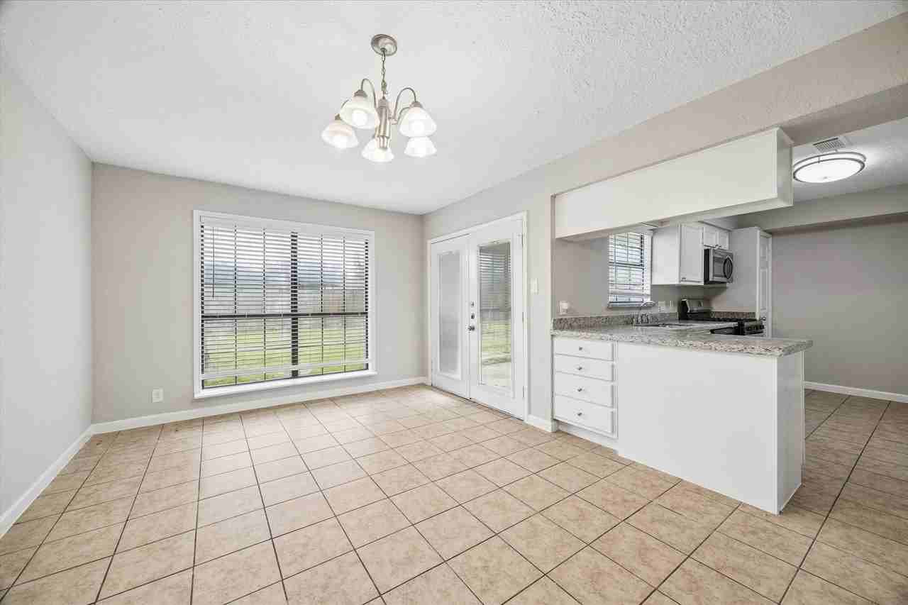 626 Sulphur St - Photo 7 of 16