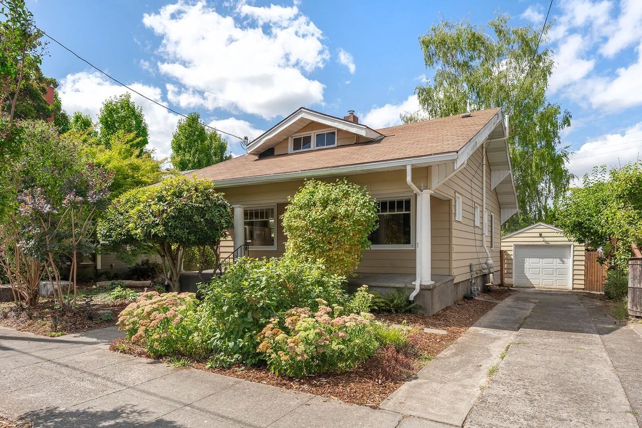 2355 Se 44th Ave - Photo 2 of 25