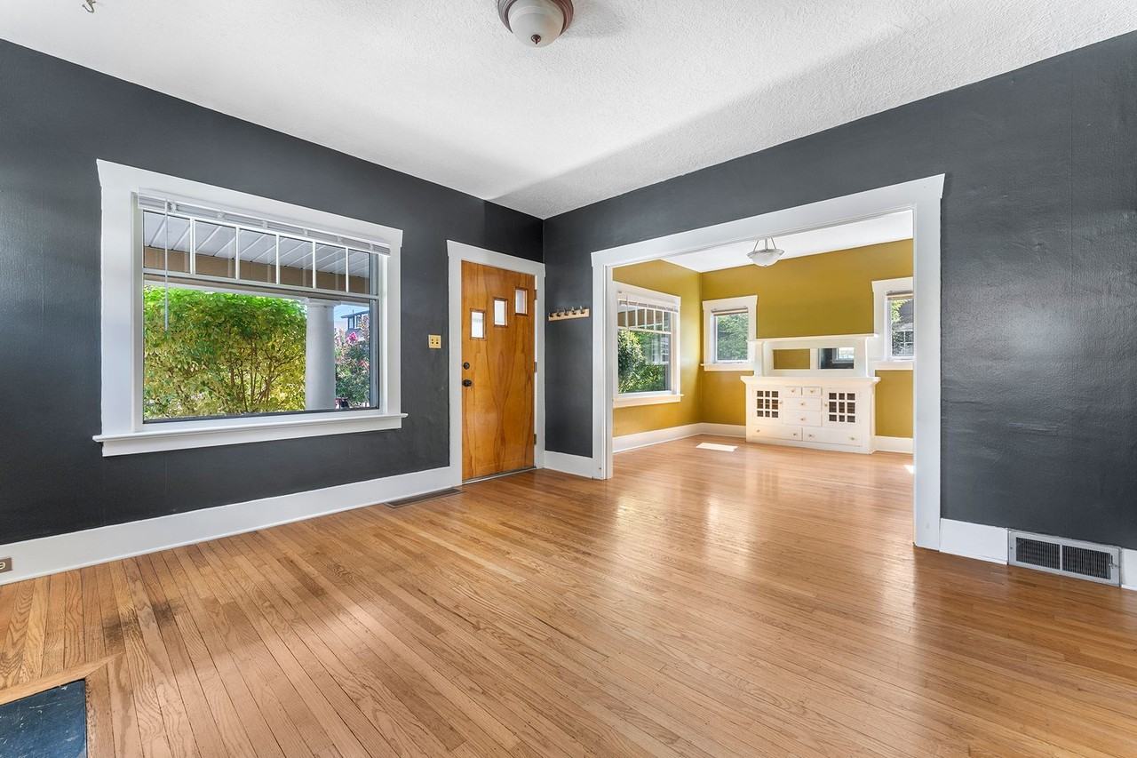 2355 Se 44th Ave - Photo 3 of 25