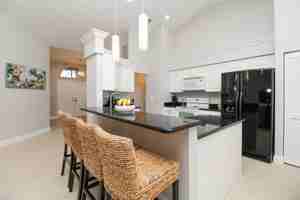featured image of 700 Lambton Ln