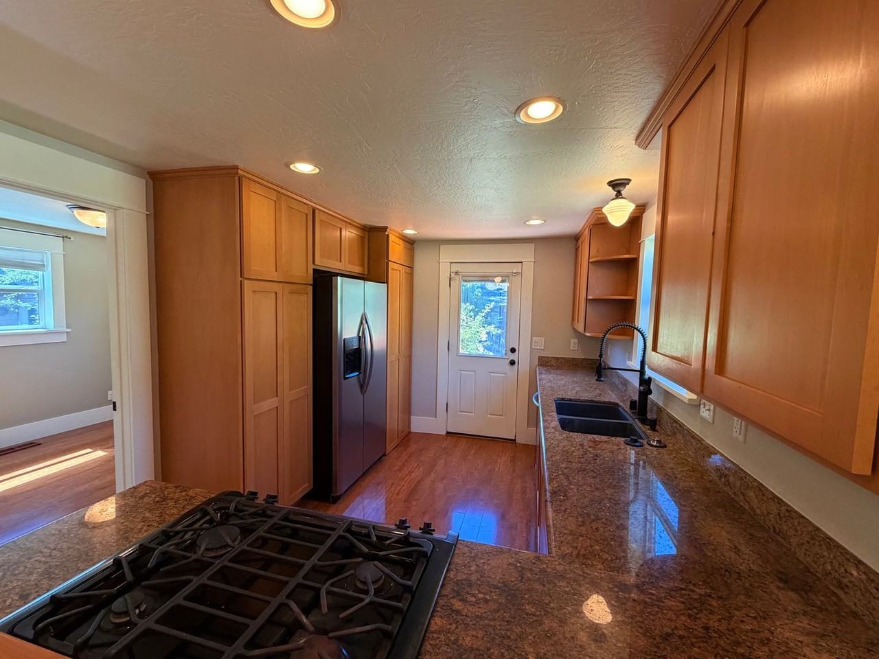 130 N Polk St - Photo 6 of 15
