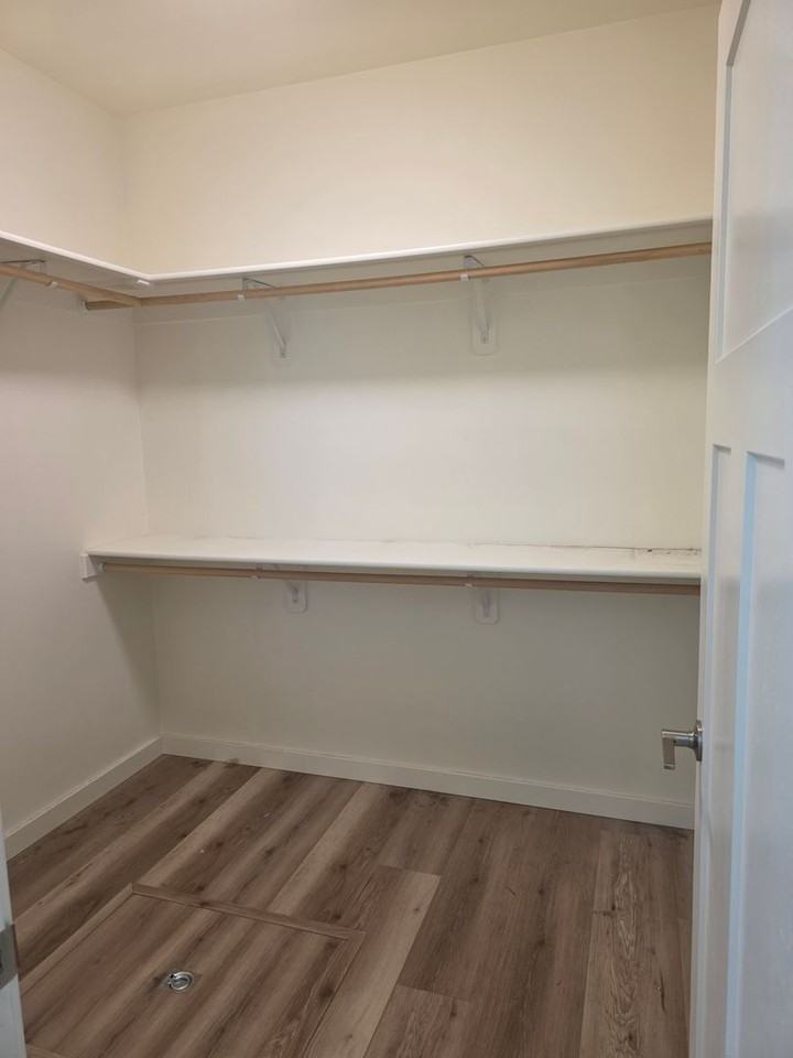 913 6th Ave Ne - Photo 6 of 20
