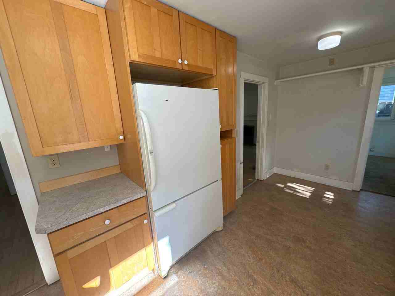 227 Sw 7th St - Photo 7 of 46