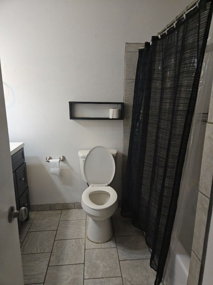 8333 Comanche Rd Ne #16B - Photo 4 of 8