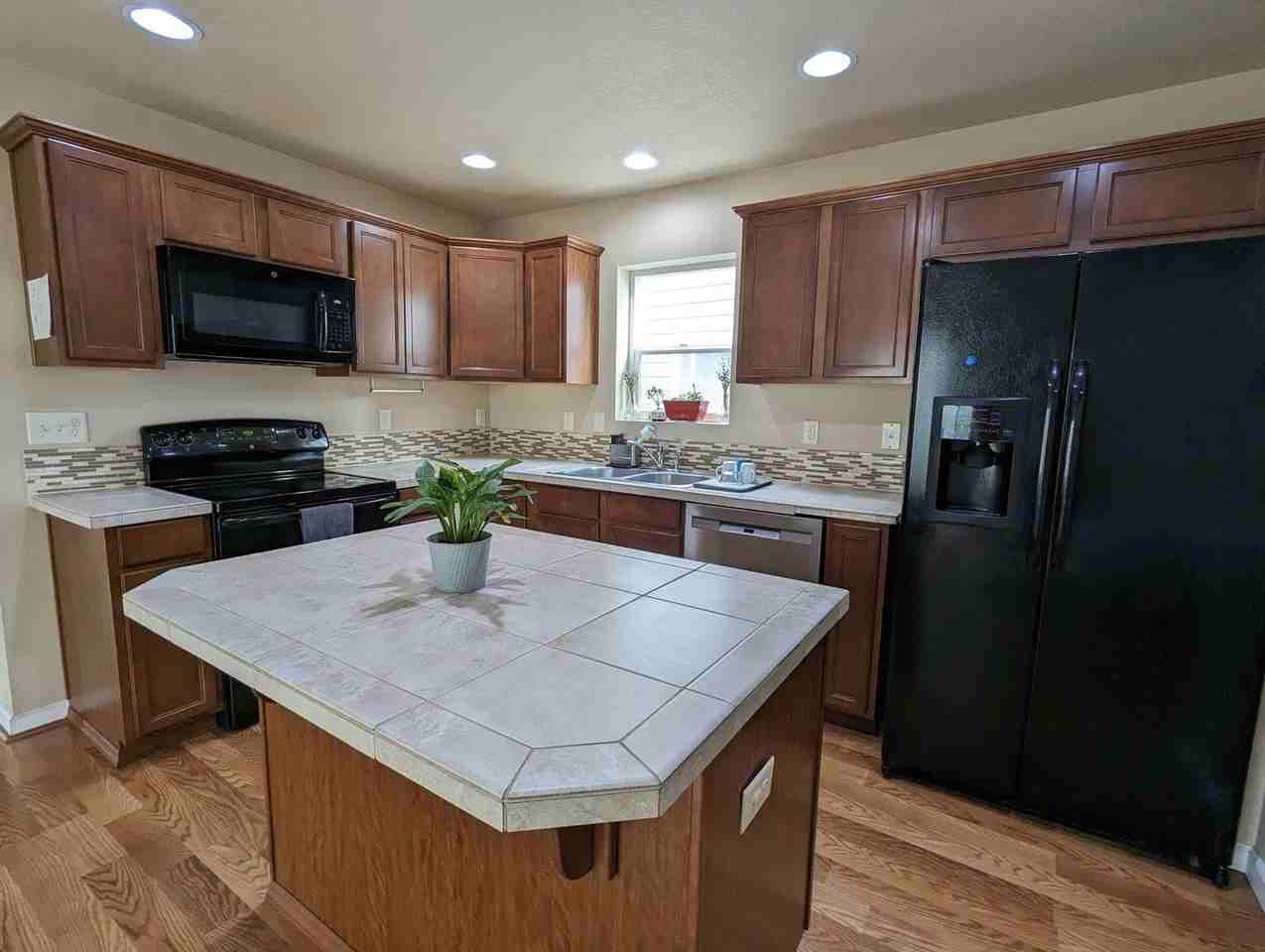 20954 Sw Edgemont St - Photo 3 of 21