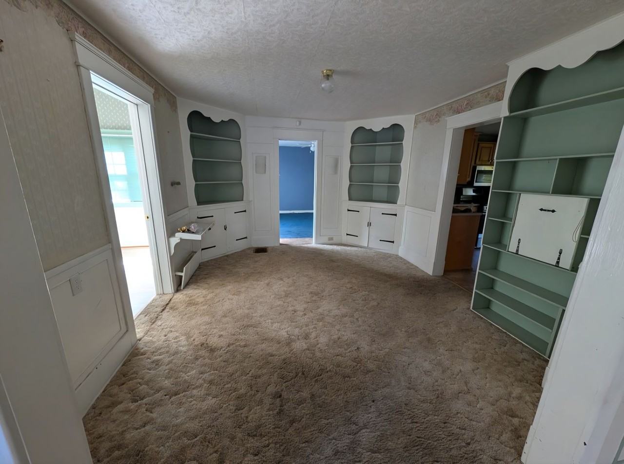 3003 Gray Ave - Photo 3 of 13