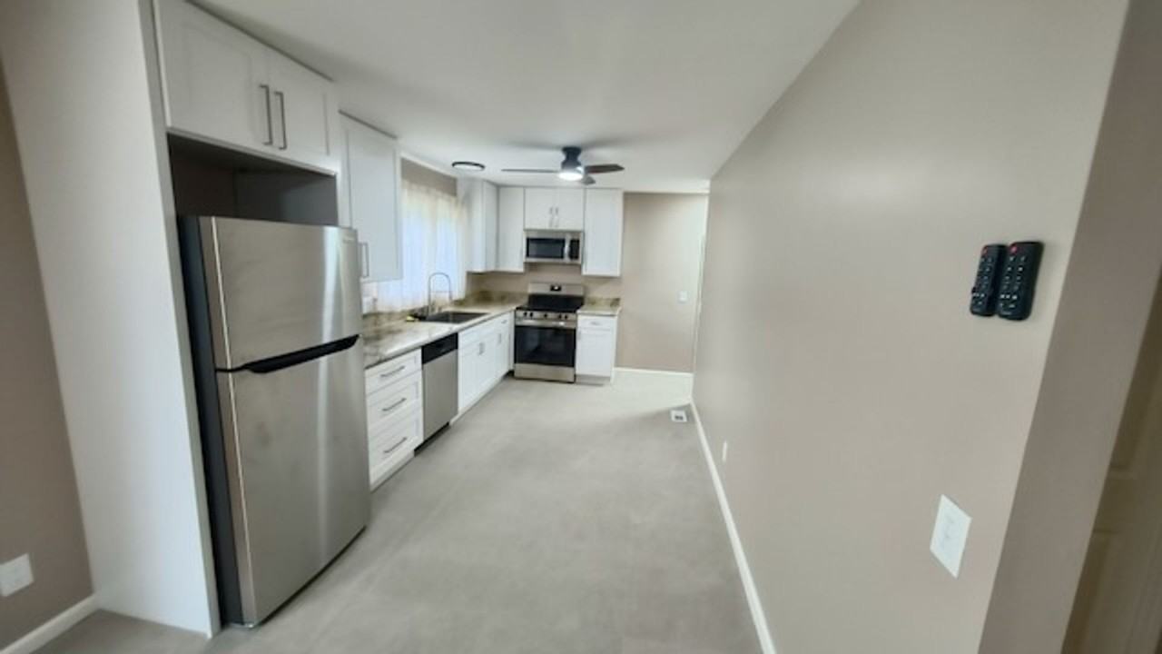 11354 Berkshire Dr - Photo 5 of 35