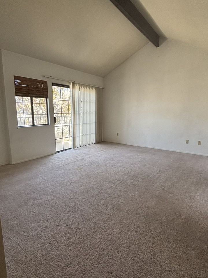 425 N Center Ct - Photo 6 of 13