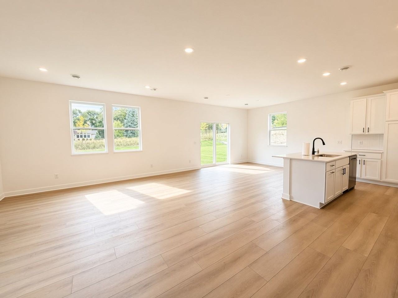22362 Isla Way - Photo 4 of 28