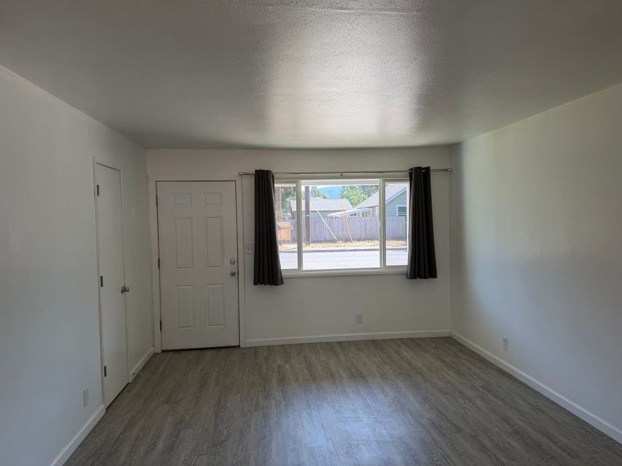 214 55th St - Photo 5 of 30