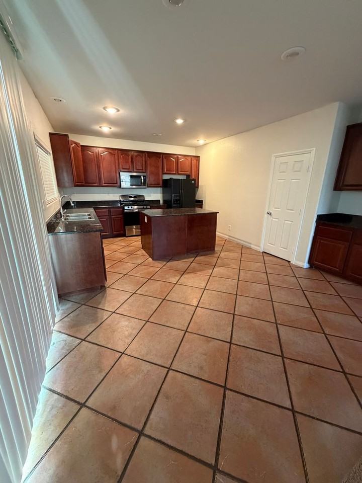 3441 Visionary Bay Ave - Photo 6 of 36