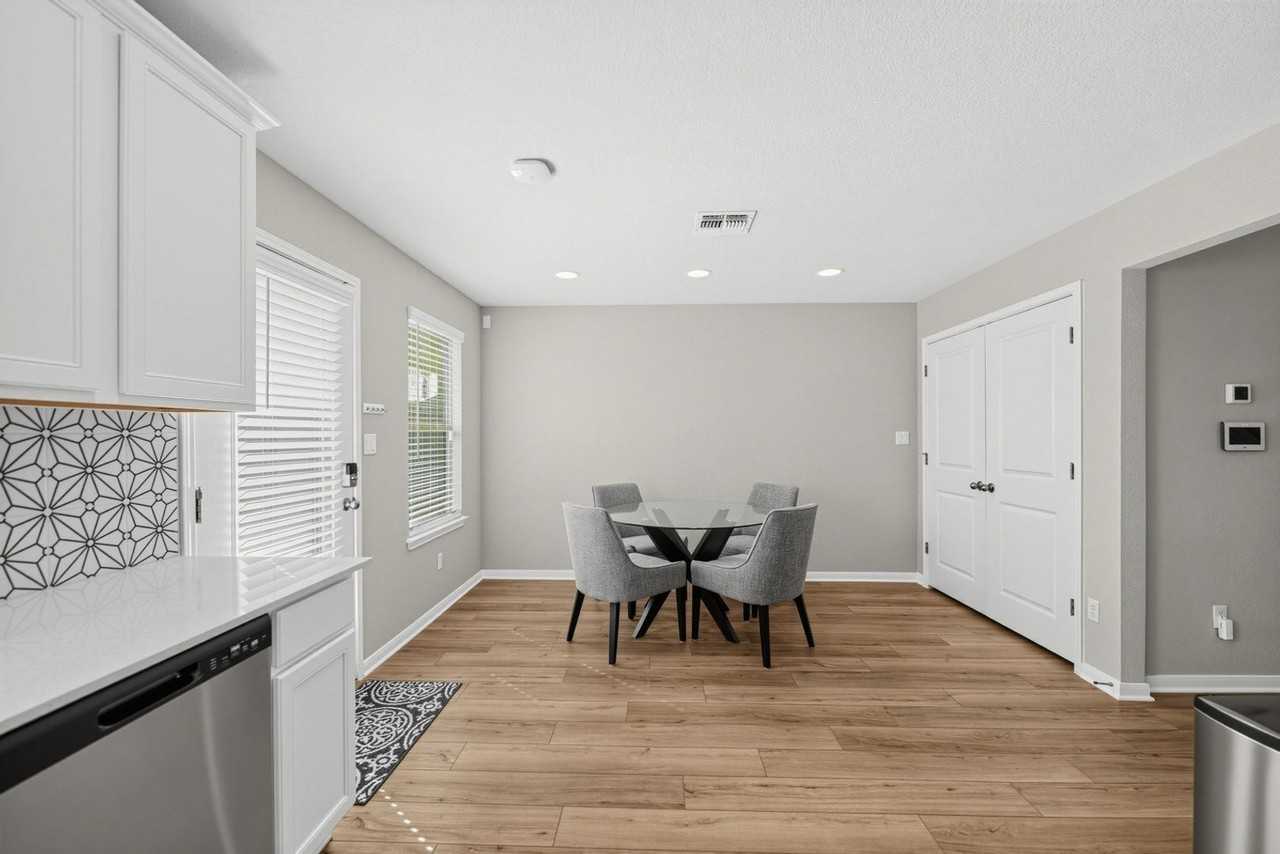 360 Witchhazel Way - Photo 6 of 32