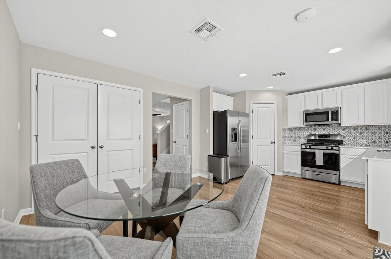 360 Witchhazel Way - Photo 5 of 32