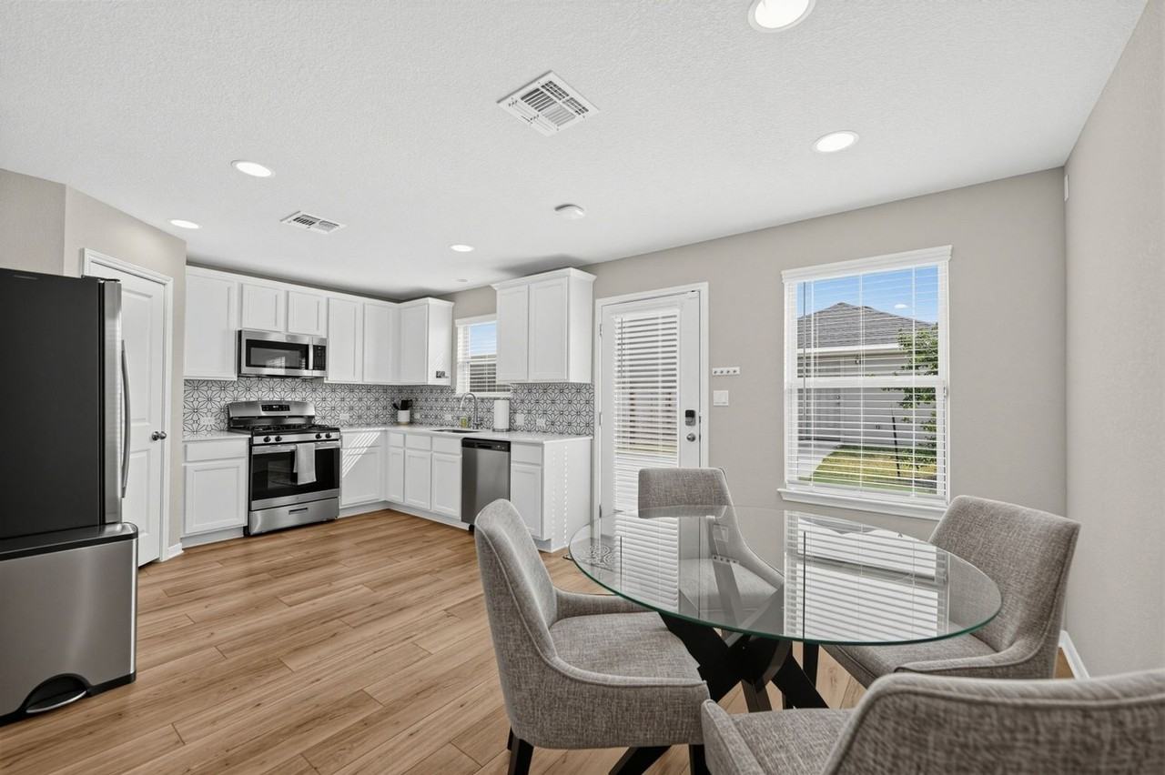 360 Witchhazel Way - Photo 4 of 32