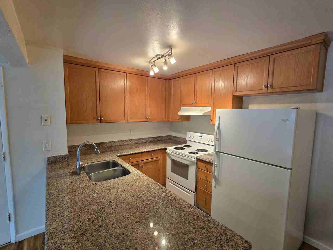 1333 N Camino Alto - Photo 3 of 10
