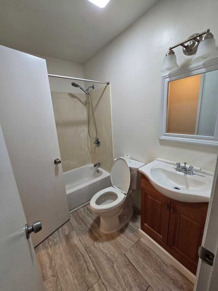 1333 N Camino Alto - Photo 6 of 10