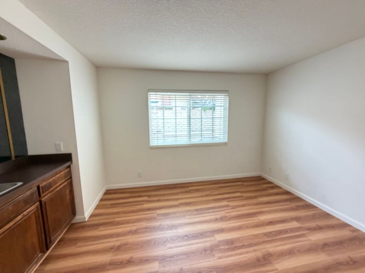 2863 Sapphire Ave - Photo 6 of 26