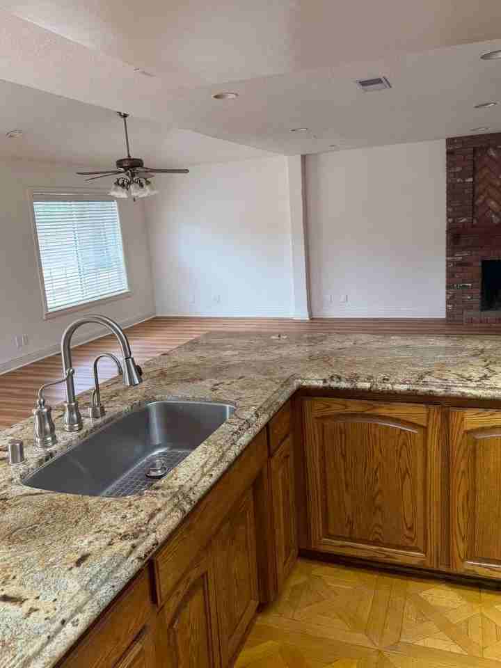 2863 Sapphire Ave - Photo 5 of 26