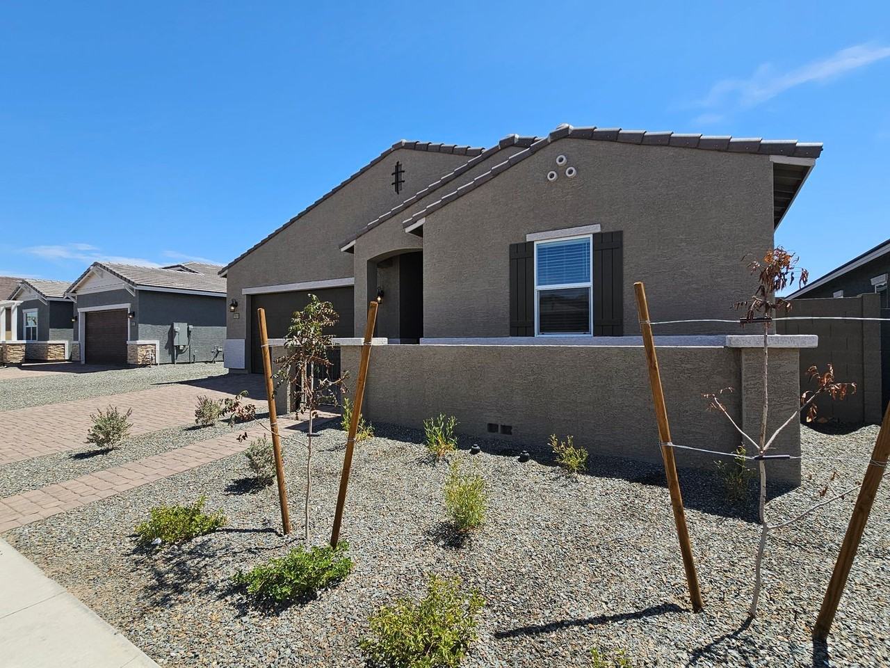 17659 W College Dr - Photo 2 of 50