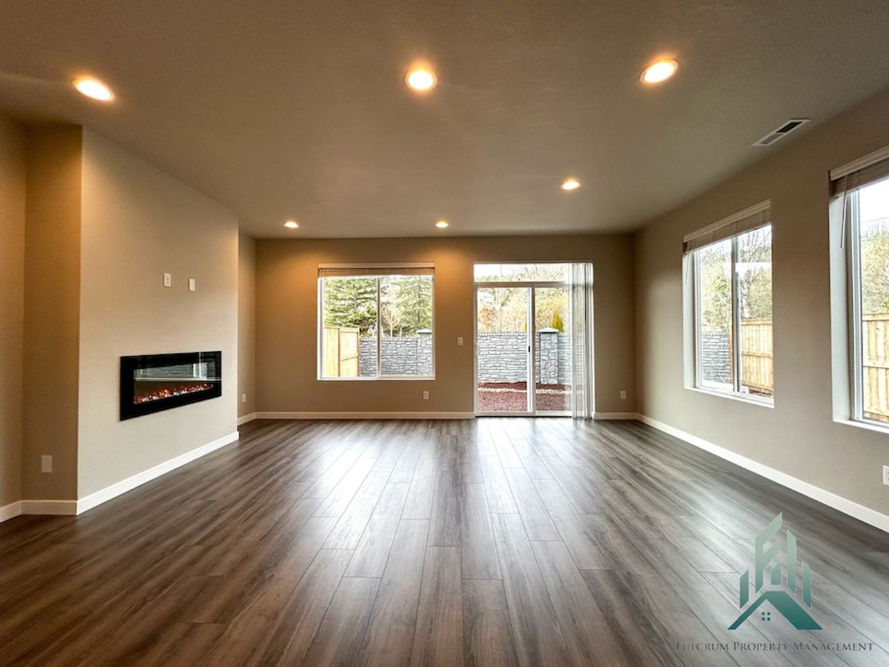 5905 Nw Torchcrest Pl - Photo 2 of 11