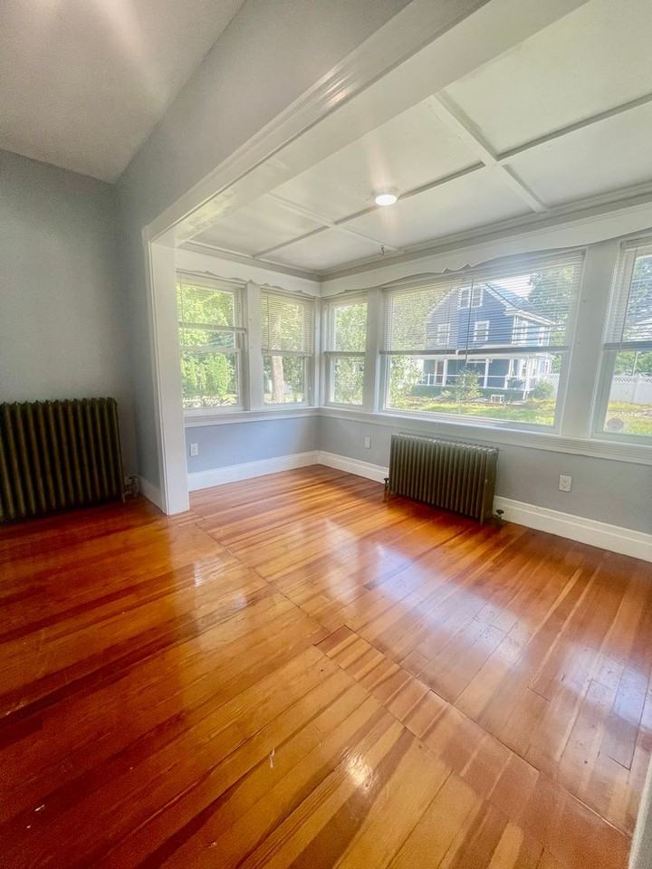 289 Webster St - Photo 2 of 19