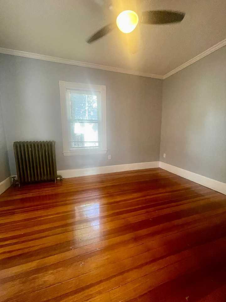 289 Webster St - Photo 4 of 19